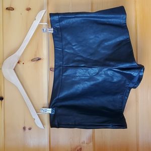 NWT Victoria's Secret Faux Leather shorts size large